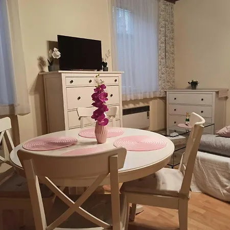 Casa Lauda In Apartment